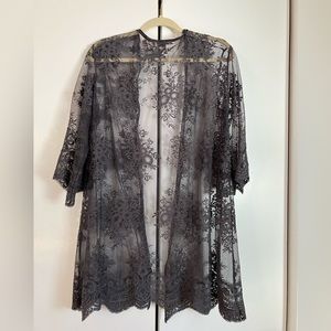 Listicle lace duster size S